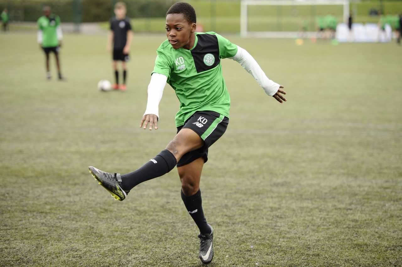 Karamoko Dembele signs professional deal with Celtic at just 15