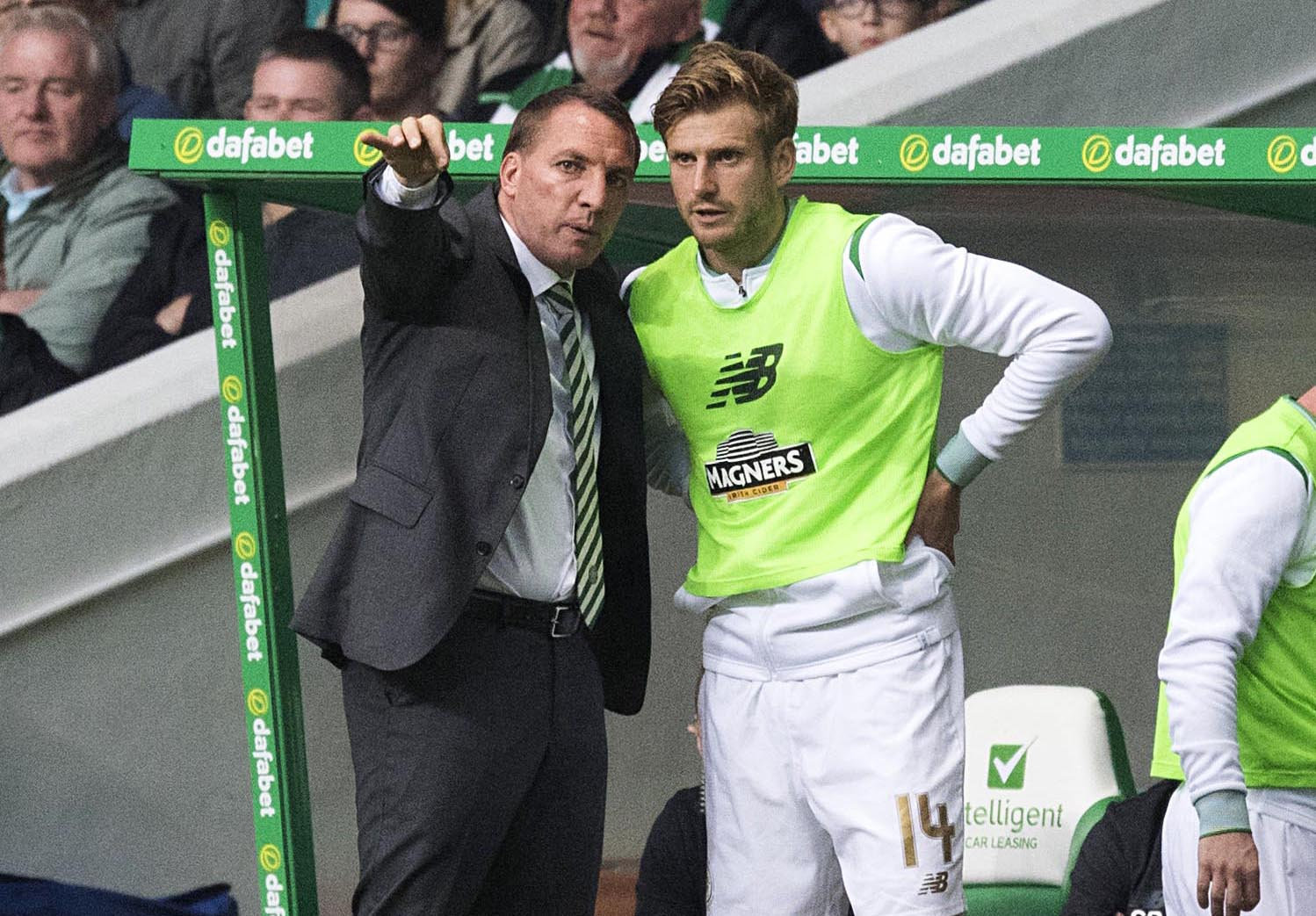 Stuart Armstrong set to sign new Celtic deal