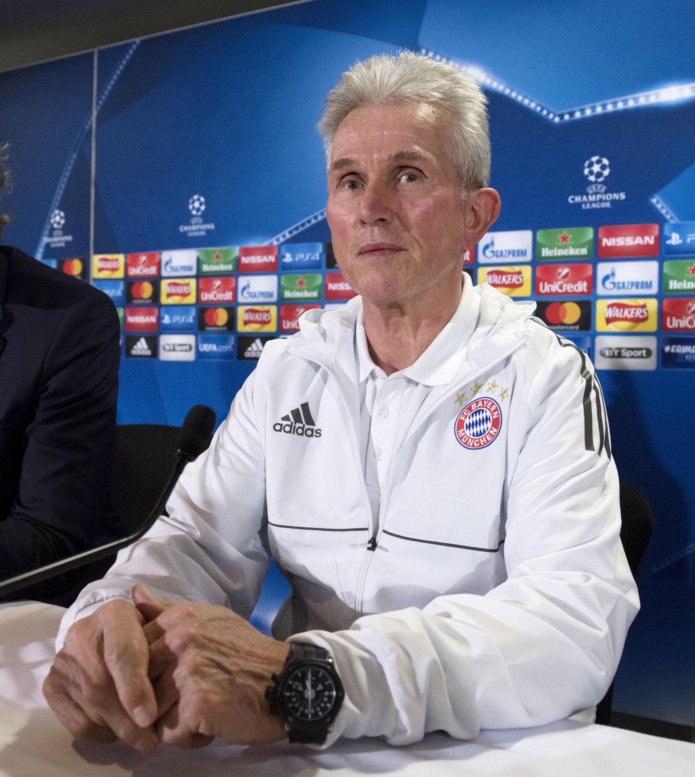 Bayern boss plays down Rummenigge comments over Lewandowski absense