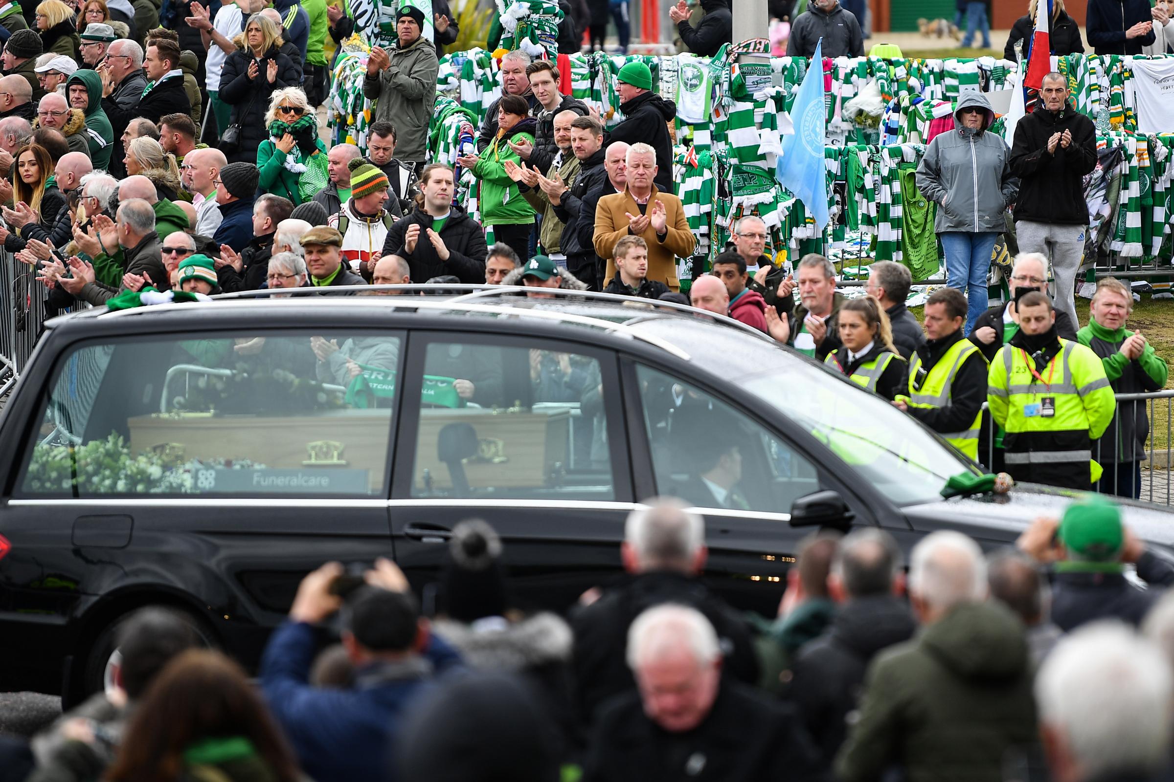 Davie Hay: Celtic fans have shown the spirit of Lions with tributes to Billy McNeill and Stevie Chalmers